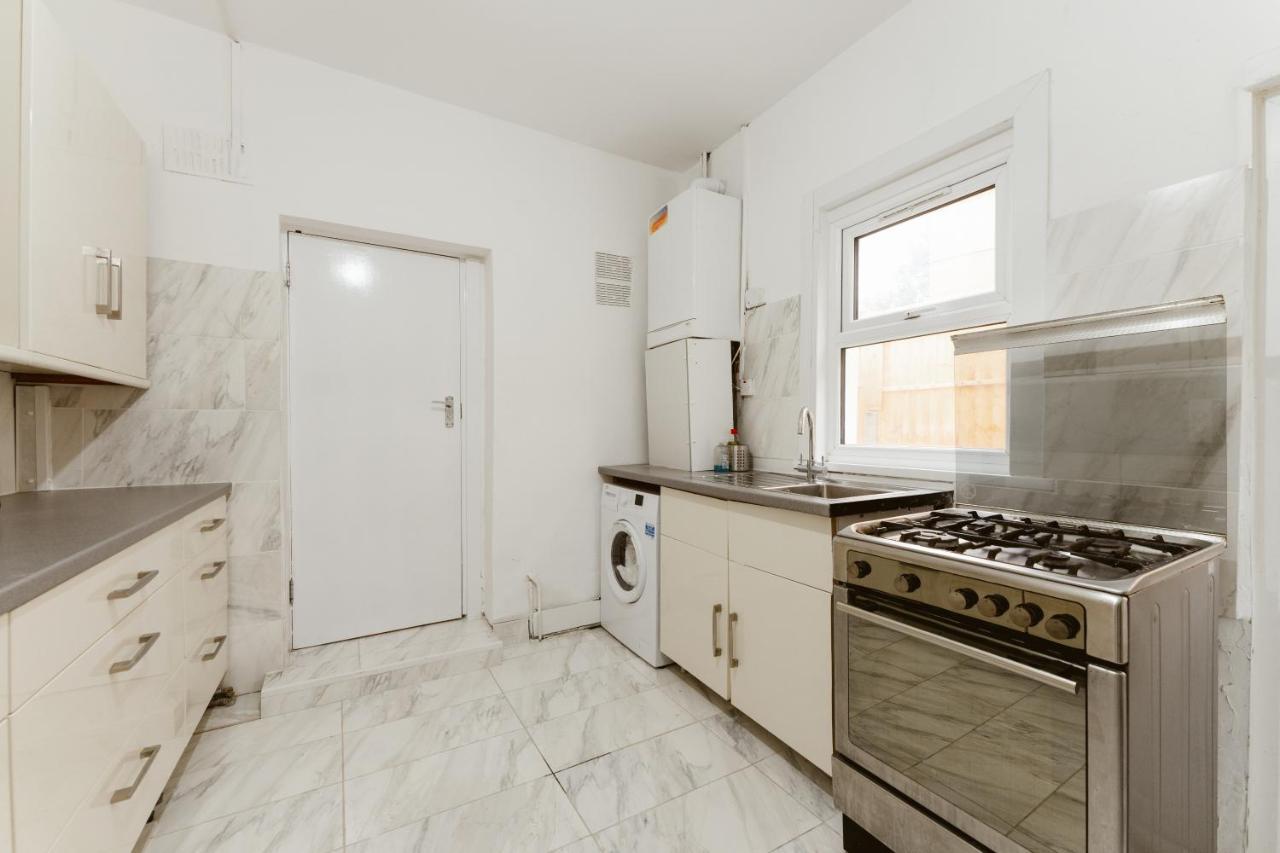 Great Rooms In Plaistow Londra Exterior foto
